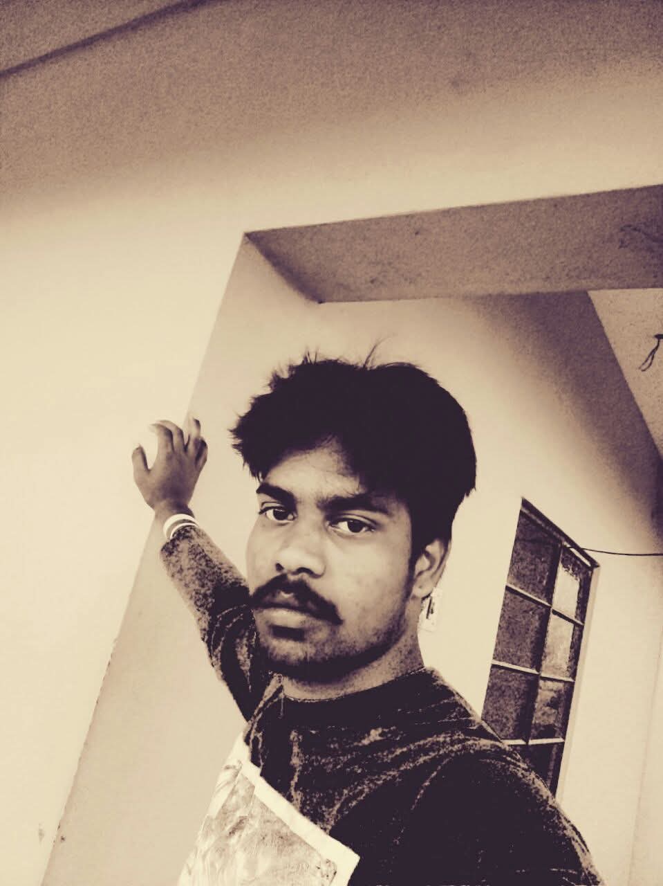 Mani vj